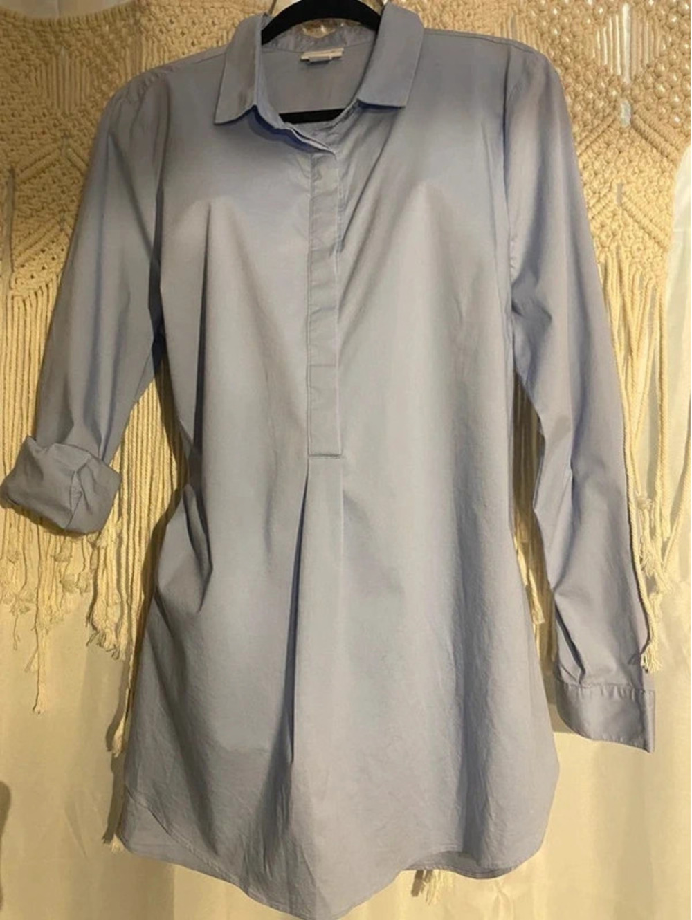 Jaclyn Smith blue shirt